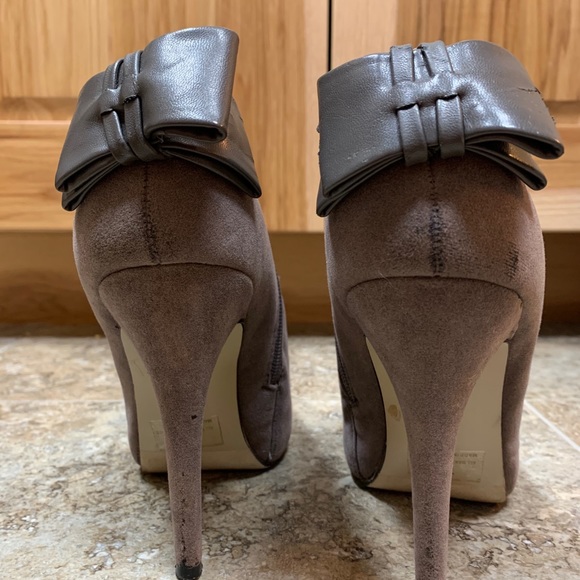 JustFab ankle booties - Picture 6 of 9